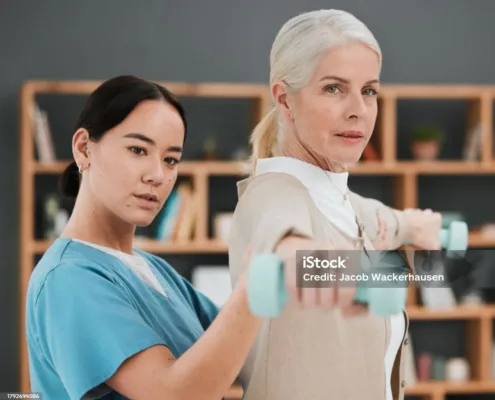 Couleur Attitude - Ergo en cabinet Istockphoto 1792694586 1024x1024 1